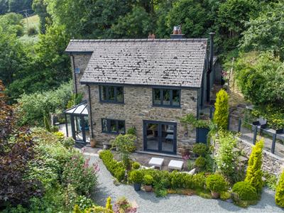 Accommodation Comprises